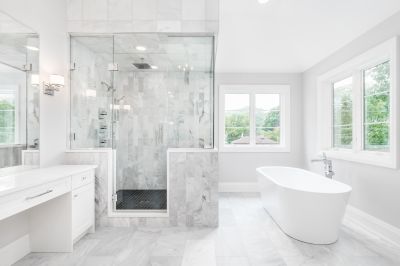 Glass Enclosures in Small Bathrooms